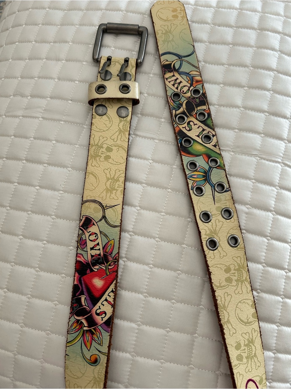 Ed Hardy Cream Belt with Red and Black Tattoo - Picture 3 of 9
